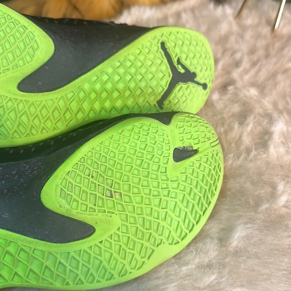 Nike extra fly Jordan shoes 6.5 (2700)